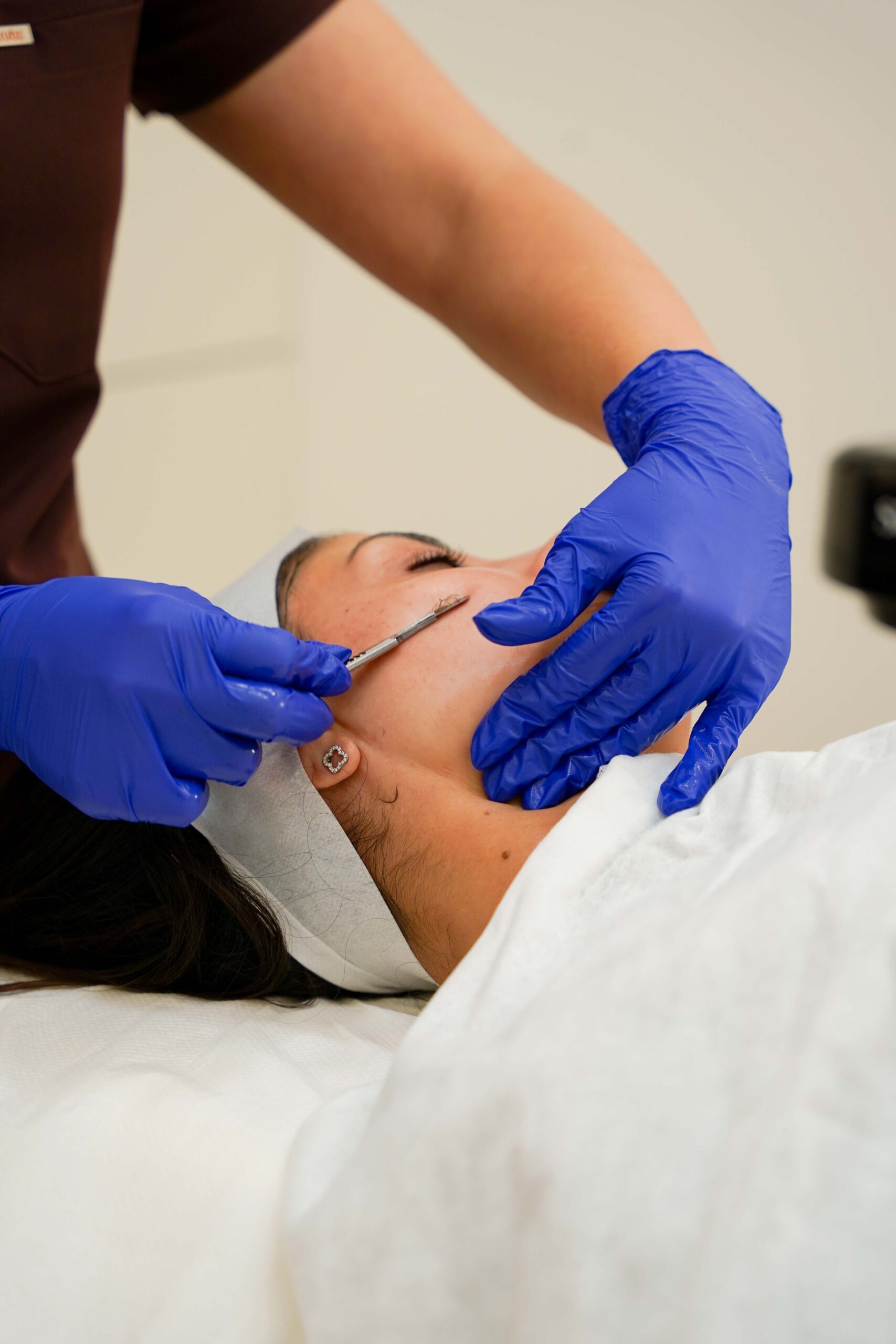 Dermaplaning training